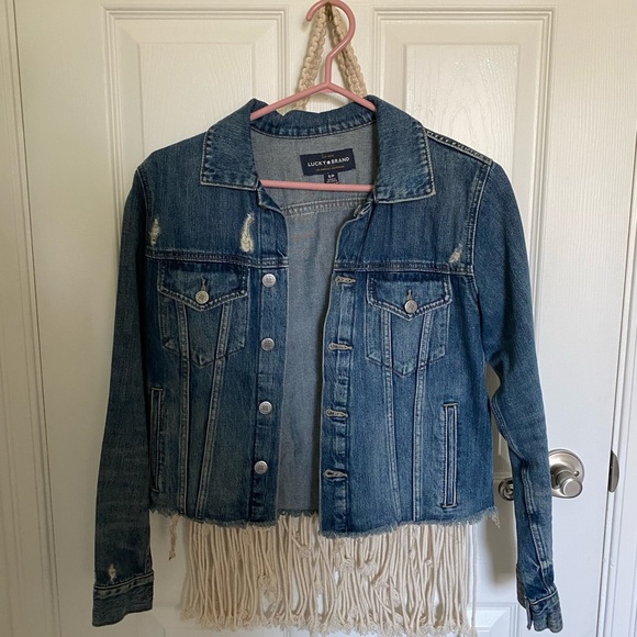 Cropped raw hemmed jean jacket. - Picture 3 of 3
